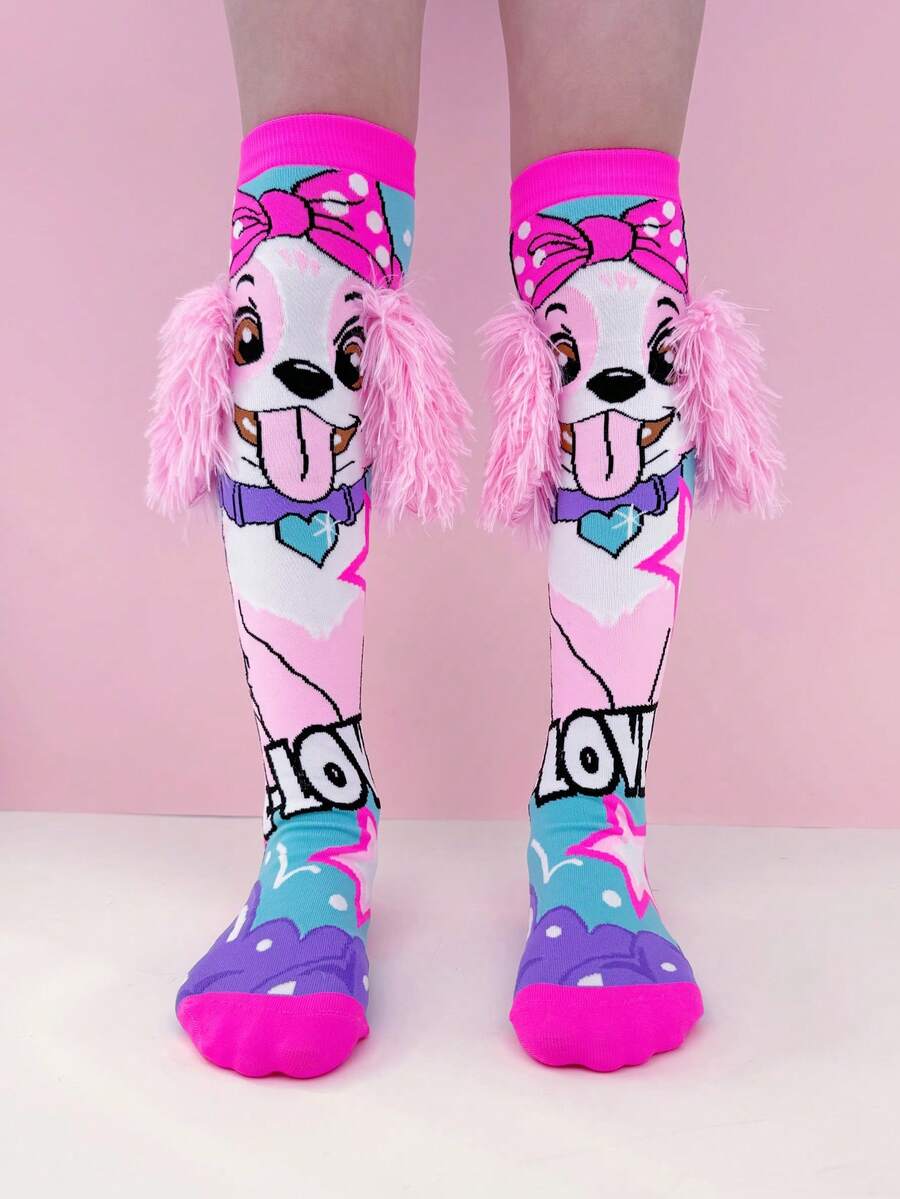 Một đôi tất cao đến đầu gối cho trẻ em với họa tiết chú chó con 3D và trang trí tai. Tất trẻ em. Tất cho bé. Tất ngộ nghĩnh, phù hợp cho mọi mùa. Đây là lựa chọn lý tưởng cho các lễ hội, đón năm mới, hoạt động ngoài trời, cosplay, mặc hàng ngày, tiệc tùng và làm quà tặng ngày lễ.