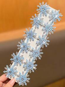 Women's Blue 3D Snowflake Hair Clip, Elegant Winter Style, Suitable For Daily Looks Or Holiday Parties, Adds Romantic Winter Vibe, Also Makes A Great Gift For Women, Women's Hair Accessory, Women's Fashion Accessory, Gift For Her, Claw Clips, Hair Barrettes, Hair Accessories For Women, Head Accessories, Hair Slide - Multicolor - View 5