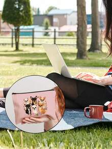 1个可爱毛绒狗狗印花化妆包，米色花卉和小狗印花，带拉链封口，大容量多功能美妆包，适合旅行、日常使用，送给爱狗人士、家人、女朋友和朋友，也是返校礼物、斋月礼物、开斋节礼物、情人节礼物、母亲节礼物、感恩节礼物的理想选择。 - 彩色 - 查看 3