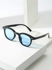 Svart ram blå surfplatta