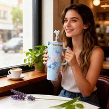 STANLEYO Modern 40oz Light Blue Floral Print Insulated Tumbler With Bow-Topped Straw, White Ergonomic Handle & Gold Accent, Stainless Steel Double-Wall Vacuum Cup For Desk Use, Travel, Daily Commute & Outdoor Activities, Best Christmas & Halloween Gift For Family & Friends - 淺藍色 - 查看 9