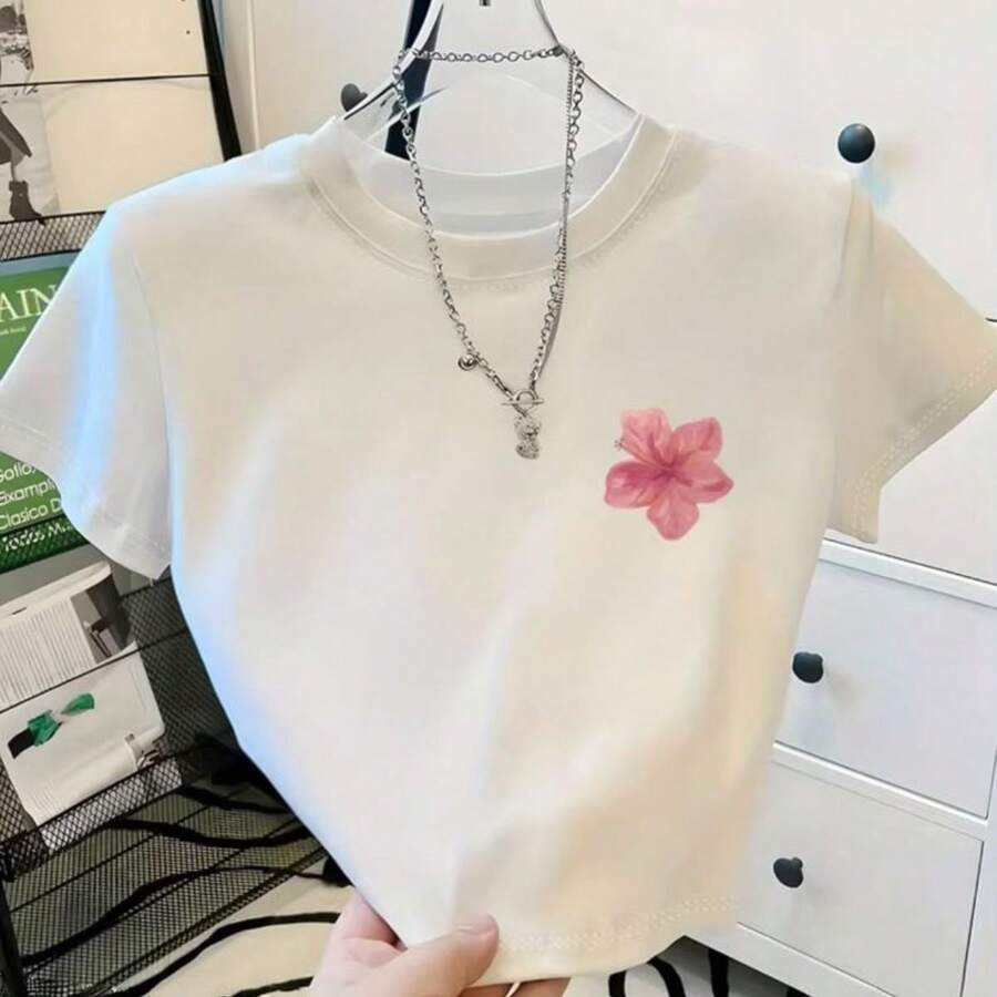 Women's Cropped T-Shirt With Floral Print. Cute Blouse In Comfortable Cotton Fabric. Perfect For All Occasions. - White - View 1