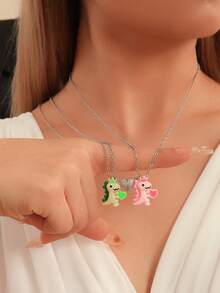 2件套夜光情侣/友谊项链套装，发光爱心、皇冠、恐龙设计，休闲情侣饰品，适合日常佩戴和情人节礼物 - 彩色 - 查看 2