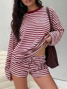 GAOVOT 两件套女士夏季休闲运动撞色条纹圆领长袖上衣和宽松短裤套装 春季 - 紅白色 - 查看 1