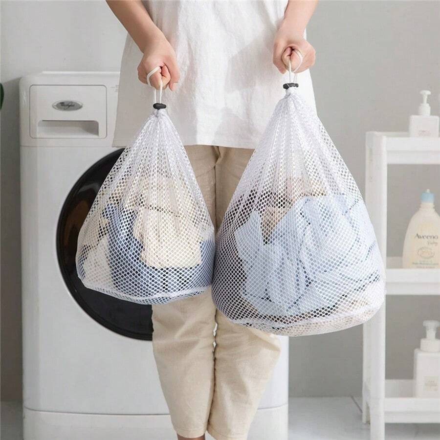 1 X Laundry Washing Machine Mesh, 30 X 40 Cm, With Cord Stopper, Delicat Laundry Bag Prevents Clothes From Deforming - White - View 1