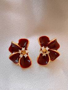 1 Pair Burgundy Glazed Petal Stud Earrings For Women, Unique & Stylish, High-End Fashion Earrings - Red - View 1