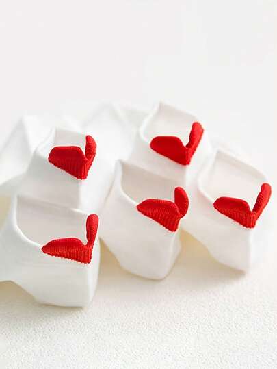 5 Pairs Men's Solid Color Korean Style Valentine's Day Socks With 3D Heart Design, Shallow Mouth Boat Socks For Spring/Summer