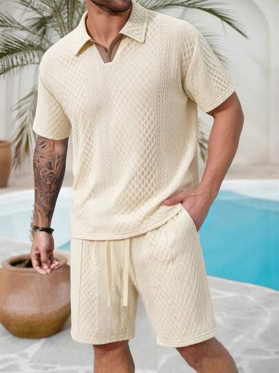 2 piezas Conjunto de pantalón corto y camisa polo blanca de manga corta para hombres, de tela de pata de gallo transpirable, estilo básico casual, cuello henley, traje casual para hombre, lavable a máquina, adecuado para vacaciones en la playa, paseos por la playa, salidas casuales