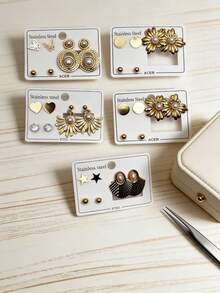 5款金色不锈钢耳环套装，珍珠和花卉设计（随机款式，3对、6对、9对） - 彩色 - 查看 1