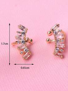 一对优雅时尚的18K镀金闪亮立方氧化锆樱花几何银色耳夹耳环，女士无耳洞星形花朵耳夹耳环，假耳骨耳环，婚礼派对日常首饰，可调节 - 金色 - 查看 11