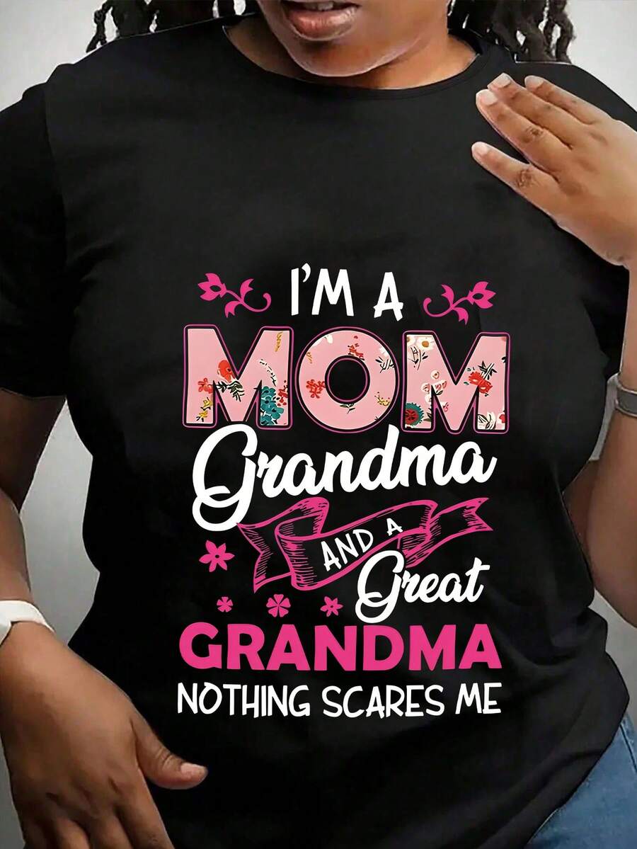 大码女式日常花卉装饰“妈妈”字样缎带图案装饰元素“我是妈妈、奶奶和曾奶奶，没有什么能吓到我”印花图案圆领短袖休闲春夏秋季大码T恤情人节/返校季夏季、夏季服装、夏季假日服装、夏季上衣女装 - 黑色 - 查看 1