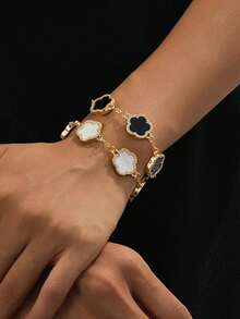 2pcs Classic Luxurious High-End Lucky Cute Black & White Clover Bracelets Set (No Gift Box) - Black and White - View 7
