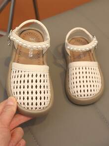 1 đôi dép xăng đan bít mũi kiểu retro cho bé gái, giày đi biển thoáng khí thời trang mùa hè mới, đế mềm chống trơn trượt. - trắng - Xem 11