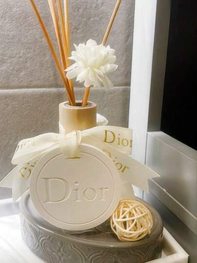 Aromaterapeutyczne tabletki zapachowe, saszetki zapachowe. Dekoracyjna zawieszka. Długotrwały zapach, dekoracyjna zawieszka zapachowa. Nadaje się do: samochodu, kuchni, salonu, sypialni, garderoby, szafki na buty, salonu, na powrót do szkoły, łazienki, prezentów, na Halloween, Dzień Matki, Dzień Ojca, wesele, dekoracje, święta, prezenty urodzinowe itp.