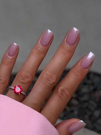 24片纯色亚克力美甲贴片，纯色假指甲，亚克力纤维美甲套装，包含1瓶果冻胶和1把指甲锉，适合单身派对、舞会、日常休闲佩戴。可拆卸可重复使用的美甲装饰品。