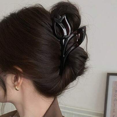 A Gentle Tulip Flow…