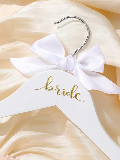 1 pieza Percha de boda, Percha de madera con lazo blanco, Percha de novia, Percha de novio, Percha para vestido de novia, Percha para atuendo de boda, Recuerdo de novia, Fiesta nupcial, Percha para traje de novio, Percha para atuendo de novia y novio, Decoración de boda, Decoración para despedida de soltera, Perchas para damas de honor, Regalos perfectos para la novia, Accesorios de boda, Multifuncional, Elegante, Exquisito, de alta calidad, Regalos para damas de honor, Regalos de boda