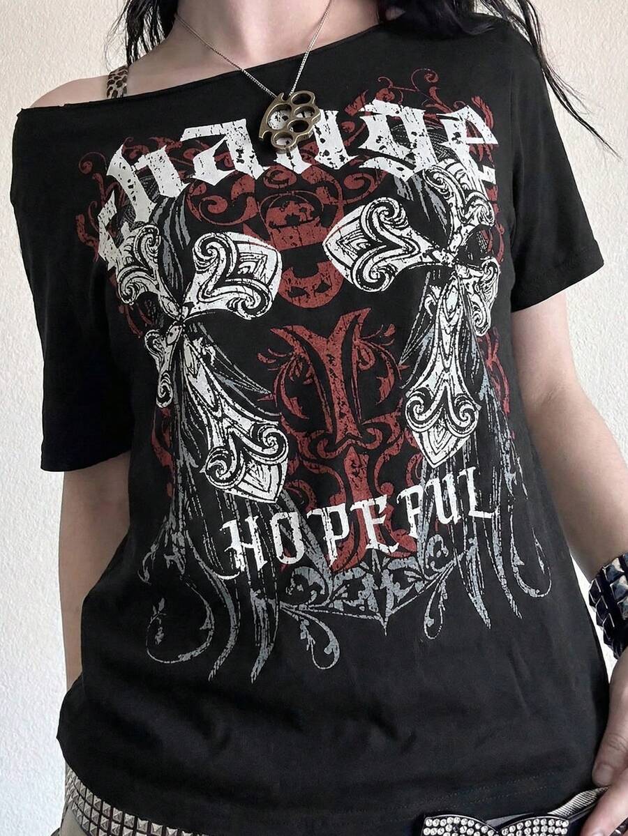 Camiseta gráfica de manga corta con hombros abiertos asimétricos, estilo gótico de los años 2000, de color negro, para mujer, de estilo punk y casual de calle para el verano - Negro - Ver 1