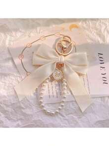 1pc Gorgeous Matte Bow With Faux Pearl Keychain Lovely Faux Pearl Beaded Bracelet Vintage Charm Women And Girls Wallets Socks Backpacks Car Accessories Ribbons Pearl Pendant Valentine's Day Bow Keychain School Supplies Teacher Gifts Back To School Teacher Essentials Valentine's Day Bag Charm Pearl Cute Goth Y2k Faux Pearl Beaded Bracelet Matte Bow Keychain For Women Girls Car Backpack Decor Valentine Teacher Gift Back To School Supplies Goth Y2k Cute Fashion Charm - 彩色 - 查看 3