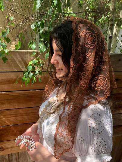 1pc Women's Embroidered Floral Triangular Scarf, Versatile Solid Color Scarf/Shawl, Fashionable Lightweight Prayer Headscarf, Wedding Veil, Suitable For Daily Wear