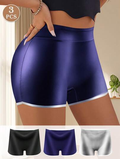 3条装女士纯色三角裤，质地光滑，面料舒适透气，是约会和送礼的理想之选。