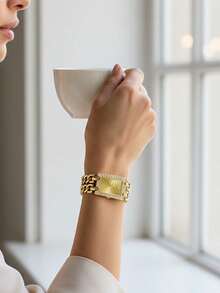 Guess 1件女士时尚石英表，不锈钢方形表壳，闪亮水钻表盘，适合多种场合。完美适用于旅行、派对、送礼和日常佩戴。W95088L1 W0072L1 W0072L3 - 金色 - 查看 2