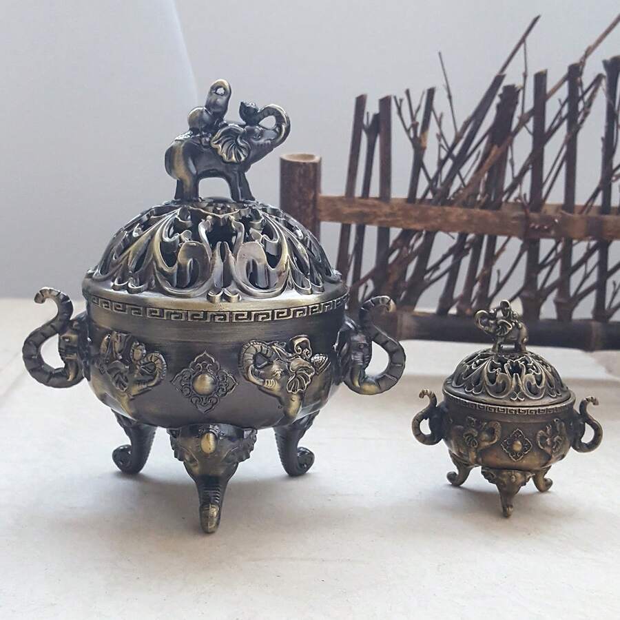 1pc Large/Small Elephant Incense Burner, Hollow Lid Design, Elephant Handle Embossed Decor, Classical Incense Holder For Tea Room, Study, Temple, Auspicious Meaning, Suitable Gift For Elders, Buddhist Friends, Housewarming
