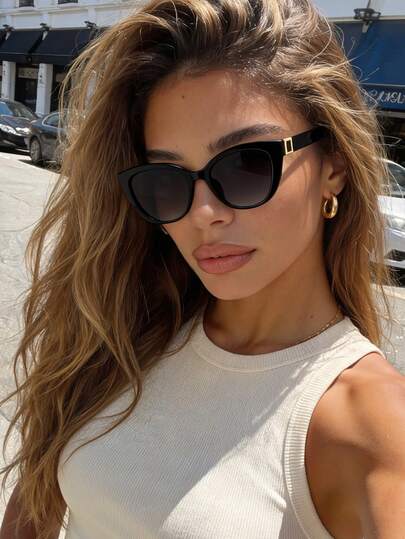 1副女士时尚眼镜，大镜框，休闲日常配饰，适合派对、舞蹈、夏季海滩旅行等多种场合。