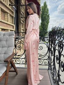 2026 New Arrival European American Spring Women's High-End French V-Neck Satin Printed Flared Maxi Dress - 粉色 - 查看 3