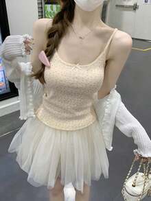 Áo tank top hai dây mùa hè ôm sát, họa tiết hoa ngọt ngào, chất liệu jacquard. - Màu be - Xem 7