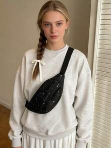 1个星形图案腰包/胸包，配小麦色拉链头，简约时尚设计，大容量拉链封口。适合日常使用、户外活动和骑行。可调节肩带，是节日送礼佳品。现有黑色、白色、粉色和红色可选。 - 彩色 - 查看 4