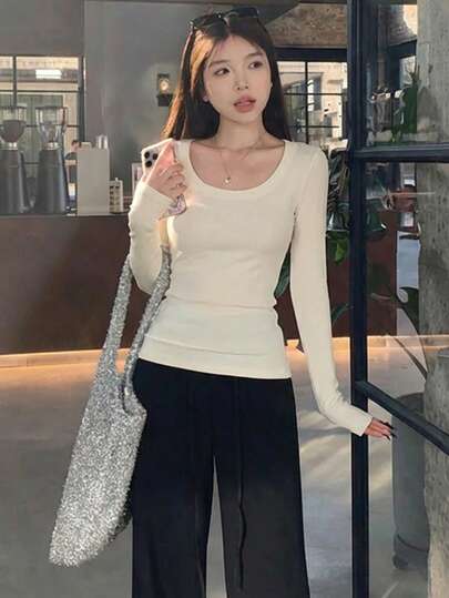 女士纯色圆领休闲长袖T恤，春秋季百搭修身款上衣