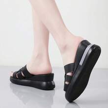 Women's Platform Slide Sandals, Casual Thick Sole Slippers, Comfortable Flip Flops - Black - View 4