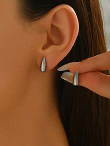 1 Pair Shiny Chili Pepper Teardrop Stainless Steel Stud Earrings, Minimalist & Versatile For Women, Suitable For Holidays And Parties - Silver - View 3