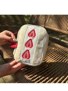 1个草莓刺绣网眼内衬化妆包 - 便携式日常化妆包，可爱韩式刺绣包，旅行必备，返校文具，铅笔盒 - A - 查看 5