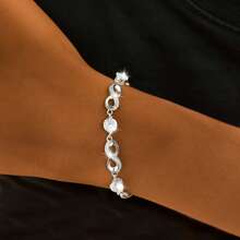 925纯银锆石几何无限符号女士手链，优雅镂空设计，精致高端，适合日常佩戴、派对、生日、情人节等场合，也是送给朋友和爱人的礼物。 - 銀色 - 查看 3