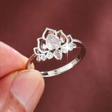 1 pieza Anillo de moda decorado con zirconia artificial con forma de loto creativa para mujeres - Multicolor - Ver 8