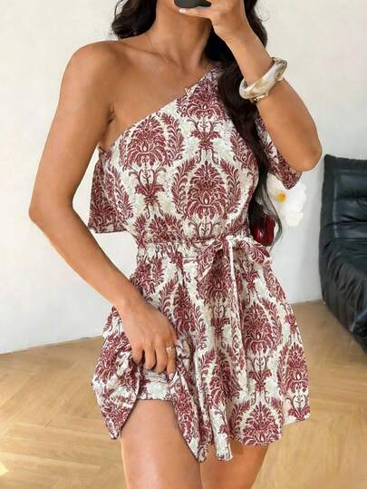 En europeisk och amerikansk jumpsuit med vintagetryck, en lätt, avslappnad outfit med vida byxor och en klänning. Denna baraxellånga, ärmlösa sommarjumpsuitklänning har knytband. Ett måste för en alla hjärtans dag-dejt. Ett måste i garderoben för vår- och sommarbröllop, födelsedagar och speciella tillfällen. Denna enfärgade skjorta är perfekt för vardagsbruk, lämplig för arbete och affärsmöten. Den smickrar figuren och faller vackert. Den passar perfekt med outfits för skolstart, streetwear, Y2K-stilar, dejtkvällar, strandsemestrar, loungewear och resekläder. Den är perfekt att para ihop med outfits för bästa vän och förälder-barn-outfits. Ett perfekt val för skolstart, födelsedagar och nyårsafton.