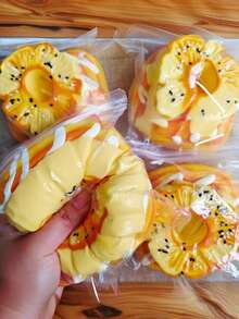 1pc Realistic Pineapple Bun, Soft & Slow Rebound Realistic Pineapple Bun, Food Prop, Realistic Food Model, Soft & Fluffy Realistic Food, Squeezable Prop, Suitable For Home Kitchen Party Decor, Photography Props, Gifts, Birthday & Graduation - Multicolor - View 3