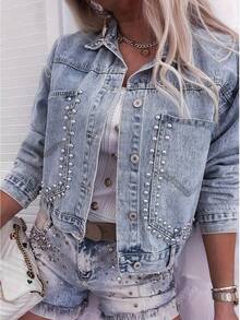 [Hot Girls, Grab This! This Studded Denim Jacket Covers Your Eye-Catching Looks] Who Can Resist A Vintage Denim Jacket Covered In Studs? Light Blue Wash Delivers Fresh Street Vibes, While Vintage Brown Leans Into Retro Relaxation-Two Colors To Suit Different Styles. The Relaxed Cropped Fit Hides Flaws And Flatters Proportions, With Metal Studs + Frayed Details To Amplify Sweet-Cool Style. Pair With A Bandeau For A Festival Hot Girl Look, Or Wide-Leg Pants To Switch To Commuter Cool. Whether It's Market Runs With Friends Or Night Clubbing, It's A Plus For American-Style Outfits. No Need To Overthink Styling-This Highlighted Jacket Lets You Stand Out Effortlessly! - 藍色 - 查看 9