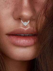 925 Sterling Silver Single Nose Ring, CZ Diamond Sunflower Design Nose Hoop, Suitable For Daily Wear And Parties - Single Nose Ring - View 3