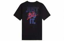 Nike Dri-FIT卡通字母圖案印花幽默運動休閒圓領短袖落肩袖T卹 - 黑色 - 查看 10