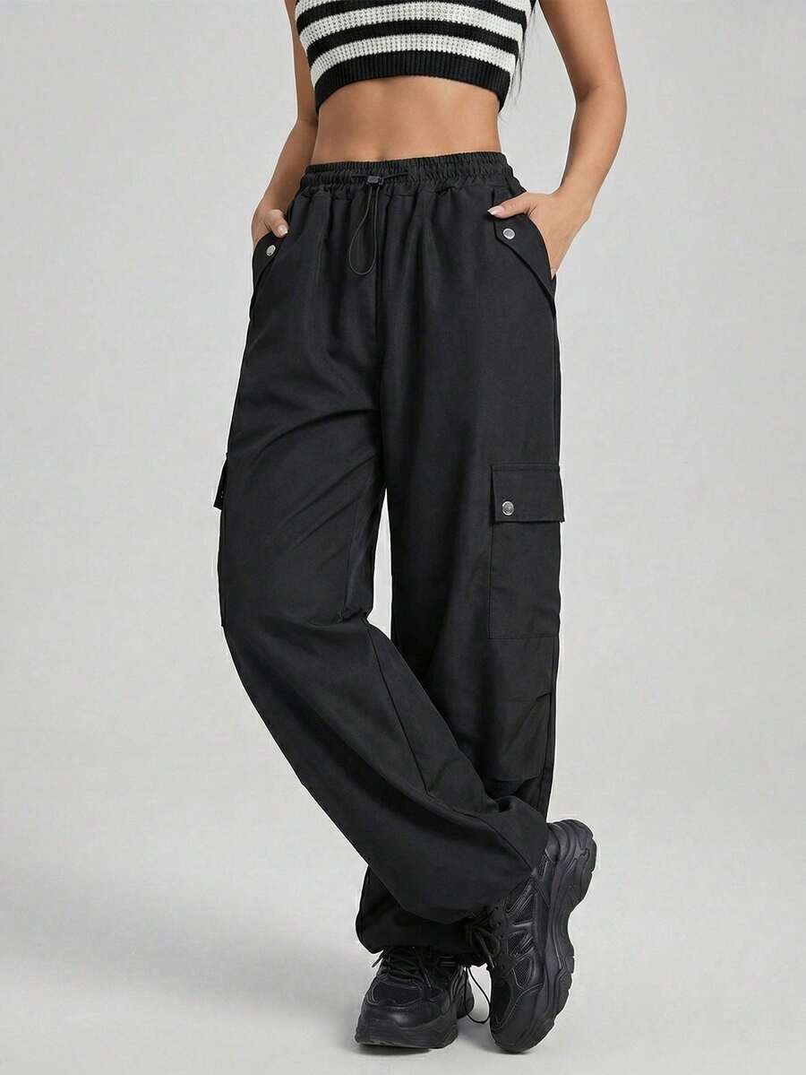 女士高腰工装裤，多翻盖口袋配抽绳，适合街头休闲风，降落伞式实用裤 - 黑色 - 查看 1