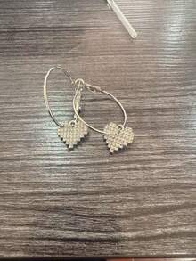 1 对超大金属心形环状耳环，经典欧美时尚耳环，适合女士情人节 - 心 - 查看 10