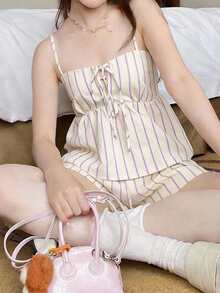 Just Masa 女士夏季休闲度假撞色条纹两件套，吊带背心采用可调节细肩带设计，下摆呈喇叭形，搭配松紧腰带抽绳短裤，适合海滩、旅行、约会、音乐节和日常穿着。 - 黃色 - 查看 6