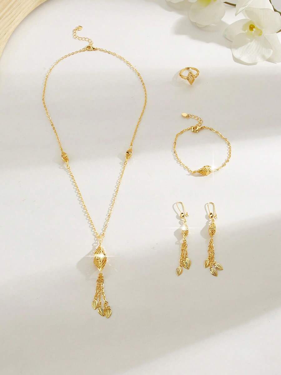 Mgyi 18K镀金奢华复古女士首饰套装,优雅方形设计,包含项链、耳环、手链和戒指,适合尼日利亚、迪拜、中东、沙特阿拉伯新娘婚礼、日常佩戴、周年纪念礼物、万圣节礼物等。 - XSJT-242 - 查看 1