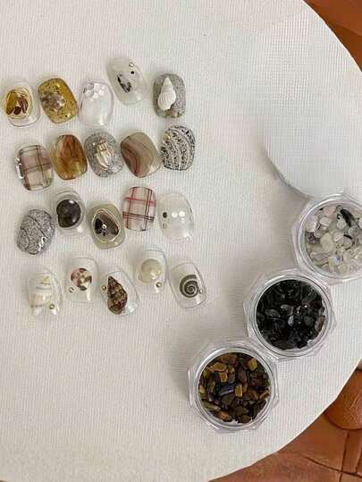 1/3 Box New Niche Refreshing Natural Crystal Chip Nail Art Decorations, Luxurious Vintage Style 3D Personalized Nail Accessories, Nail Art Supplies, Y2K, Suitable For DIY Home And Salon Use