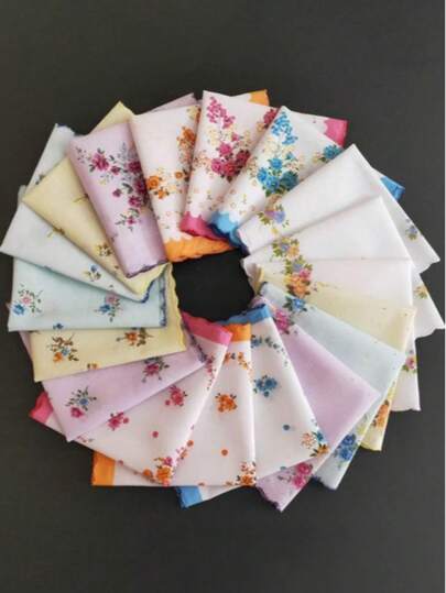 3pcs Classic Floral Pattern Crescent Edged Handkerchiefs, White Background, Soft Texture, Lightweight And Breathable Square Towels, Suitable For All Seasons, Unisex, Ideal For Outdoor, Sports, Weddings And Daily Use