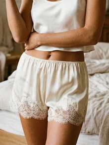 Women's Lace Trim Shorts Casual Loose Fit Stylish Elastic Mid Rise Shorts For Spring/Summer - Champagne - View 3