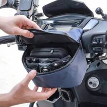 Túi đựng đồ gắn trên yên xe máy và xe đạp điện tích hợp màn hình cảm ứng, túi đựng đồ bền chắc cho xe máy, đựng điện thoại và chìa khóa cần thiết khi đi xe máy, lắp đặt an toàn trên tay lái, thiết kế thời trang và bền bỉ. - A - Xem 7